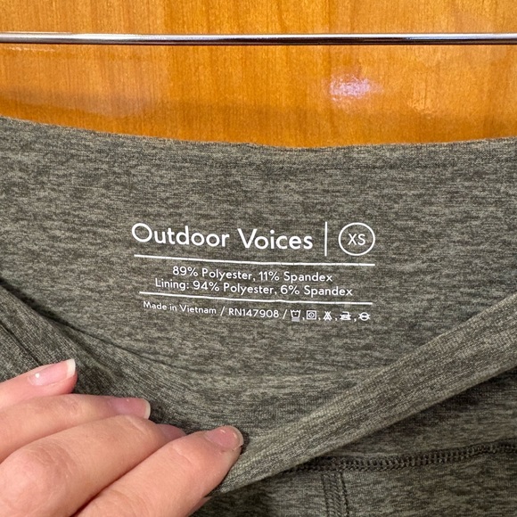 Outdoor Voices light green joggers - Picture 3 of 3